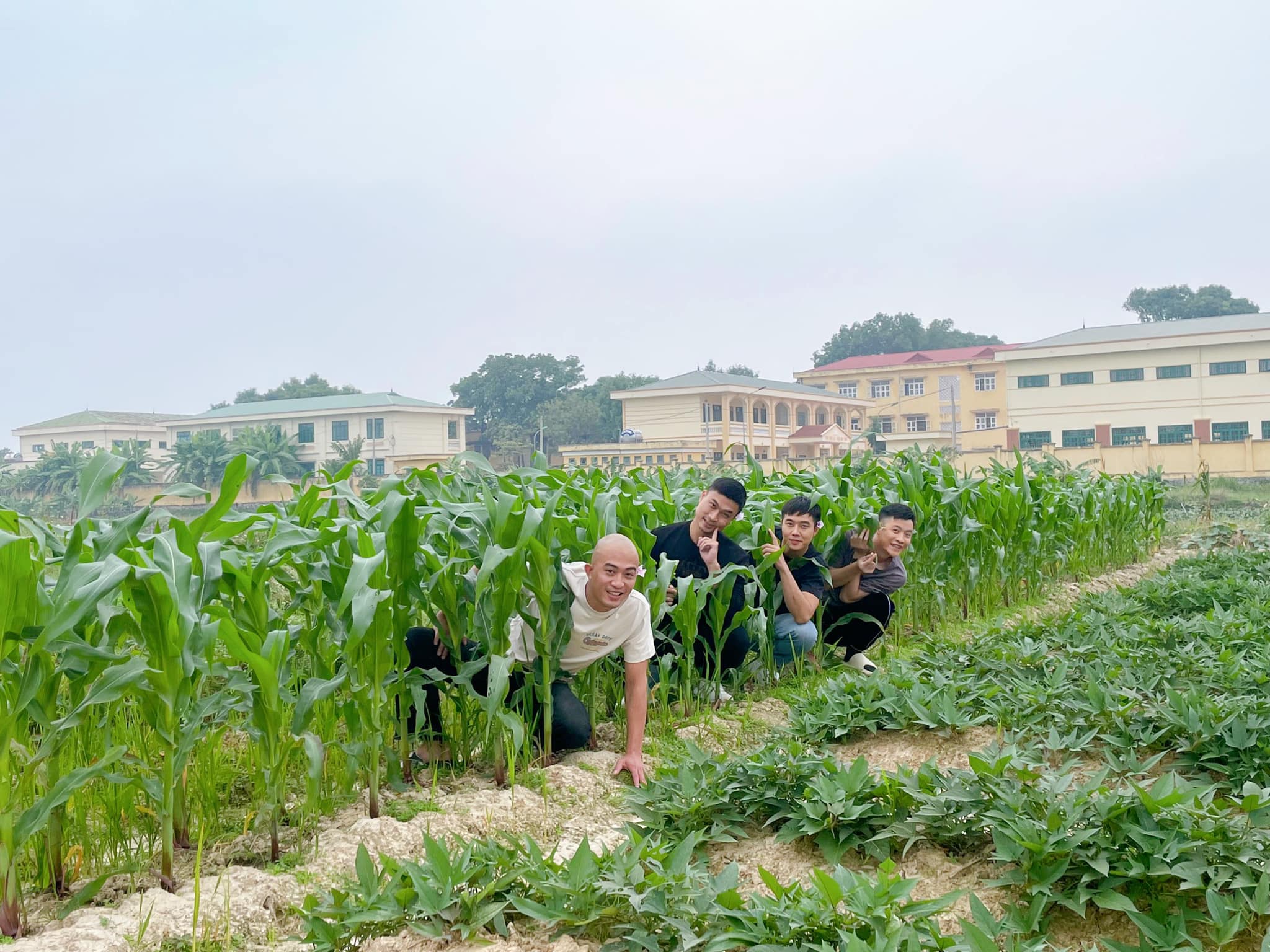 Loạt ảnh không lên sóng của phim về chuyến đi định mệnh của chàng chiến sĩ cảnh sát - 4