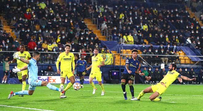 Video bóng đá Villarreal - MU: Sai lầm bước ngoặt, dấu ấn Ronaldo (Cúp C1) - 3