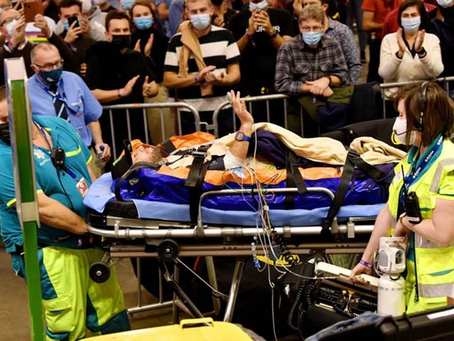 Thể thao - Nóng nhất thể thao tối 24/11: Cua-rơ "vỉa đầu xe" khiến đồng nghiệp gãy xương sườn