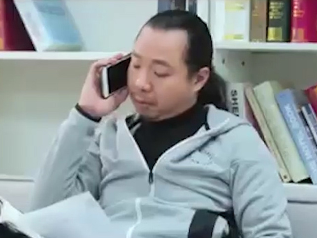 Cười 24H - Các xử lý của chàng trai khi bạn gái cũ gọi điện vay tiền