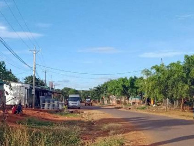 Pháp luật - Nhóm thanh niên đâm 2 người thương vong vì... tiếng hú