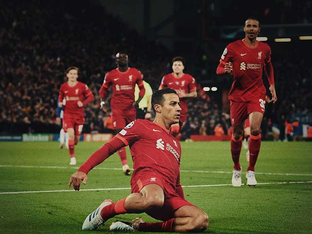 Bóng đá - SAO Liverpool lập siêu phẩm sút xa khó tin, mang dáng dấp Paul Scholes