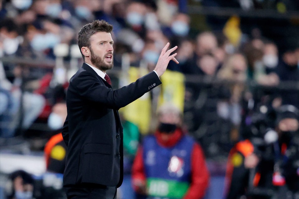 Carrick tập trung toàn lực vào trận đấu với Chelsea