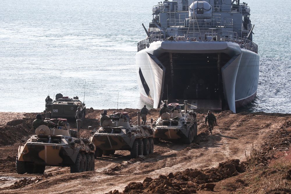 Lực lượng Nga diễn tập tác chiến đổ bộ ở bán đảo Crimea hồi tháng 10.