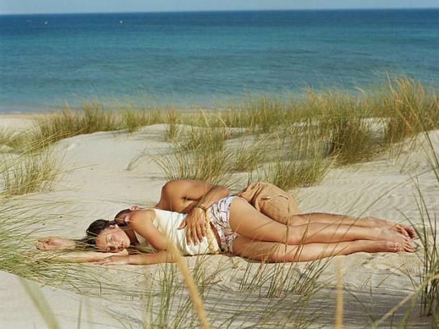 Thế giới - Nạn "quan hệ" trên cát giết mòn hòn đảo đẹp bậc nhất châu Âu