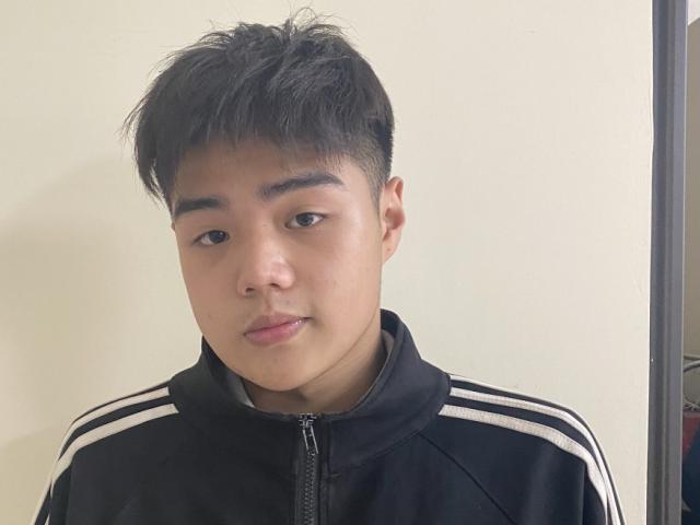 Pháp luật - Nam thanh niên cầm dao “giải cứu bạn”, dọa chém công an