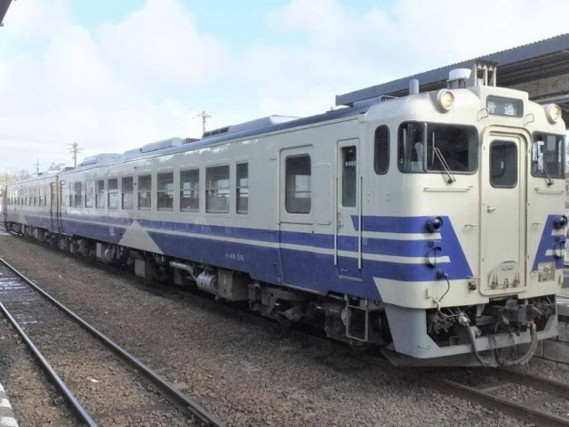 Tin tức trong ngày - Bộ GTVT không ủng hộ nhập 37 toa xe cũ của Nhật, đường sắt nói gì?