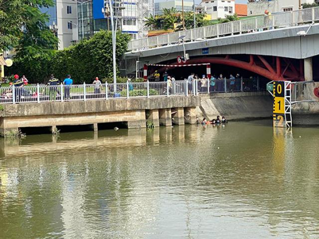 Pháp luật - TP.HCM: Nhảy từ cầu xuống kênh Nhiêu Lộc – Thị Nghè, thanh niên tử vong