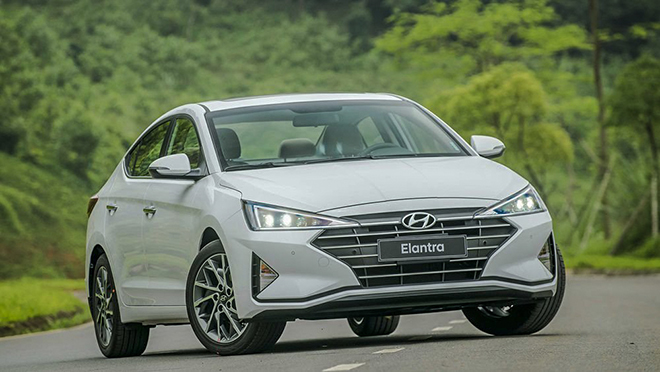 Hyundai Elantra giảm giá lên đến 75 triệu đồng, thu hút khách mùa cuối năm - 4