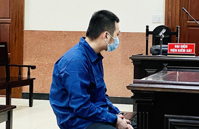 Bị cáo Nguyễn Minh Hải trong giờ nghị án. Ảnh: Ngọc Minh
