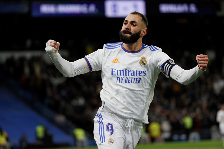 Benzema chính thức trở thành cầu thủ người Pháp ghi bàn nhiều nhất cho CLB