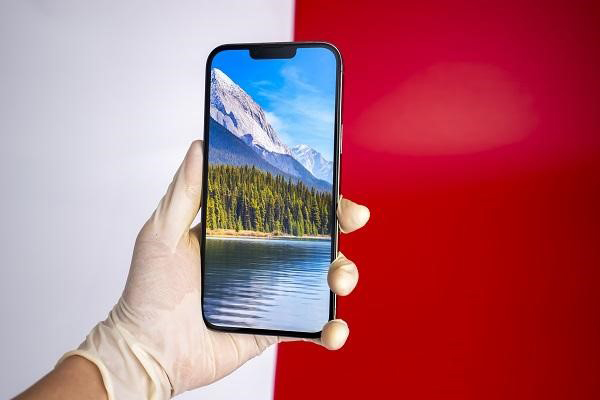 Hai bản “Pro” của dòng sở hữu nhiều tính năng cao cấp hấp dẫn người dùng hơn