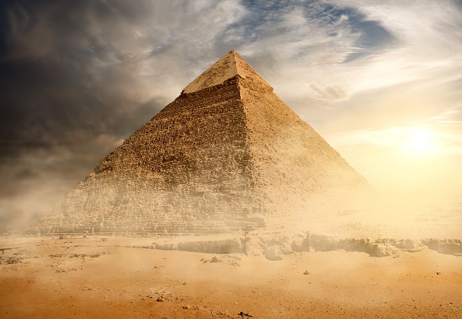 Đại kim tự tháp Giza, một trong 7 kỳ quan thế giới cổ đại.