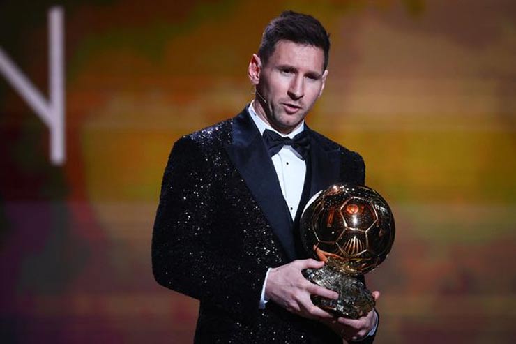 Vượt qua nhiều ứng cử viên khác, Leo Messi đã đoạt "Quả bóng vàng 2021" và lần thứ 7 được nhận danh hiệu cá nhân cao quý này
