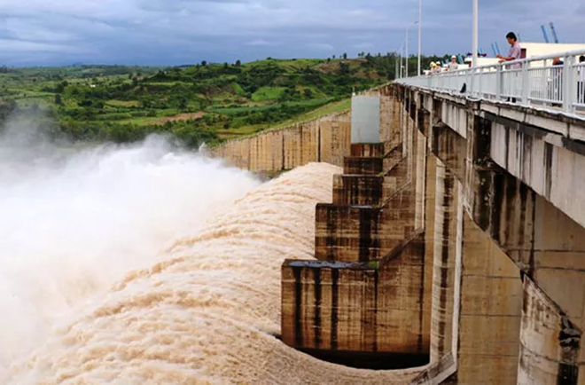 Hiện Thủy điện Sông Ba Hạ đang xả lũ với lưu lượng 3.700m3/giây