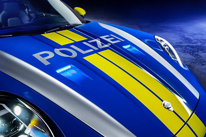 Porsche 911 Targa 4 độ khủng trở thành xe chuyên dụng cảnh sát - 7