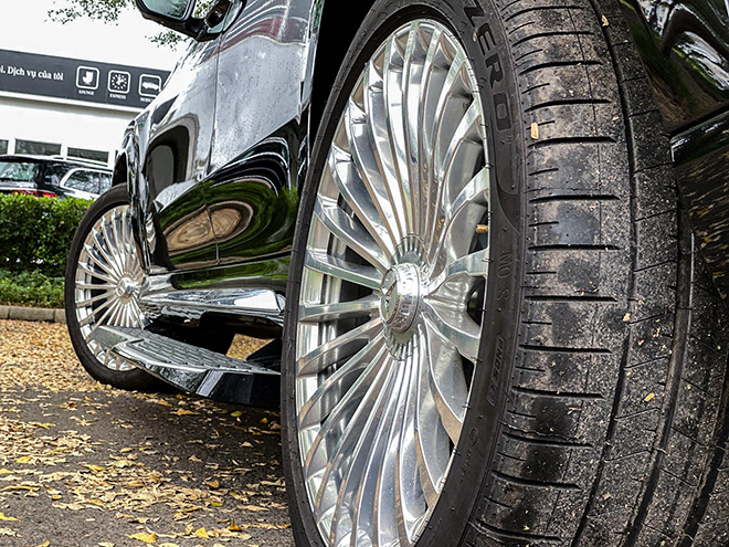 Mercedes-Maybach GLS 600 chính hãng có giá rẻ hơn xe nhập khẩu tư nhân gần 7 tỷ đồng - 6