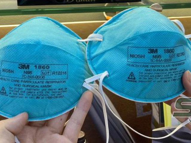 Thị trường - Tiêu dùng - Cận cảnh hàng tiêu dùng thật – giả giống nhau y đúc, bằng mắt thường rất khó nhận ra