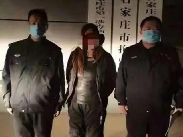 Phi thường - kỳ quặc - Livestream tự tử để nổi tiếng, cô gái bị cảnh sát "sờ gáy"