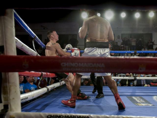 Thể thao - Cảnh sát hạ knock-out tù nhân cứng đầu, trận Boxing "kỳ lạ" ở Argentina