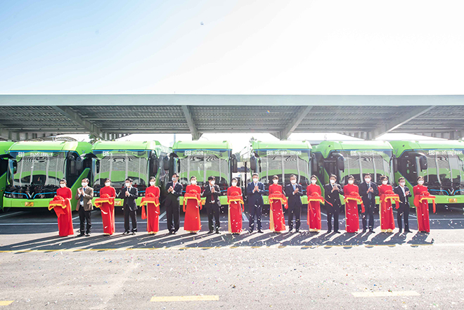 Xe buýt điện VinBus chính thức tham gia mạng lưới vận tải công cộng Hà Nội - 4
