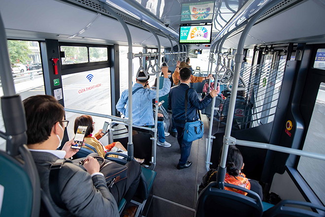 Xe buýt điện VinBus chính thức tham gia mạng lưới vận tải công cộng Hà Nội - 2