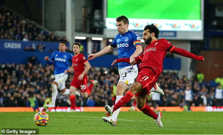 Salah lập cú đúp chói sáng trong trận derby vùng Merseyside thứ 239 trong lịch sử giữa Everton và Liverpool