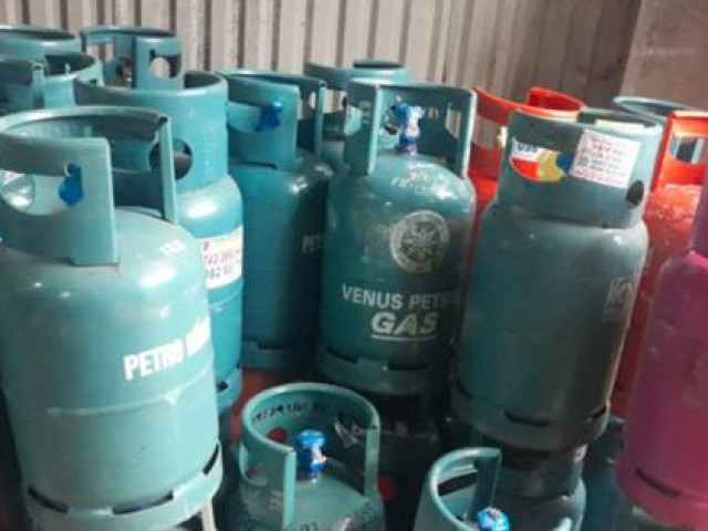 Thị trường - Tiêu dùng - Giá gas giảm đến 24.500 đồng/bình, chẳng thấm gì so với mức tăng cả năm 120.000 đồng/bình
