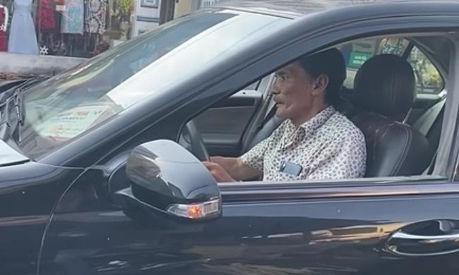 Thông tin này ngay lập tức gây xôn xao cộng đồng mạng, dẫn đến không ít ý kiến trái chiều xoay quanh giá trị thực của chiếc xe này.
