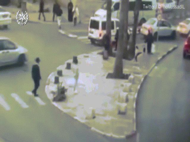 Thế giới - Video: Thanh niên Palestine bất ngờ rút dao đâm người, bị cảnh sát Israel bắn chết tại chỗ