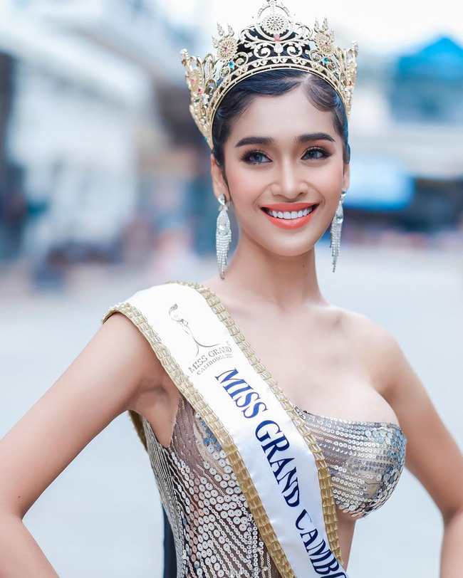 Hoa hậu Campuchia sở hữu vòng 1 gần 102 cm, đang &#34;gây sốt&#34; MXH Việt là ai? - 2