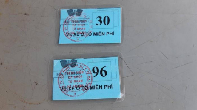 Không chỉ phục vụ trông giữ ô tô cho khách đi tàu Cát Linh - Hà Đông, Công ty Ngọc Quang còn phối hợp thực hiện trông giữ miễn phí cho người dân vào Bệnh viện đa Khoa tư nhân Hà Thành, nhà hàng Hà Thành quán.