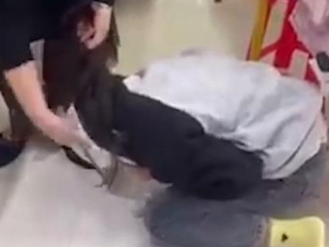 Bạn trẻ - Cuộc sống - Chuyên gia chỉ cách trò chuyện với con để phòng ngừa tư tưởng “ăn trộm” từ bé