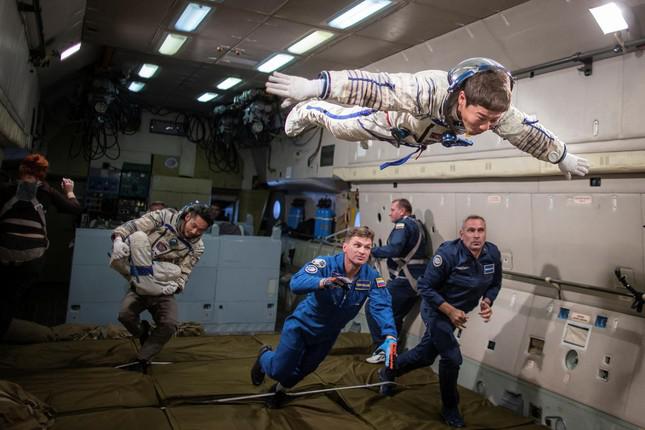 Nga đưa tỷ phú Nhật Bản lên trạm vũ trụ ISS - 6