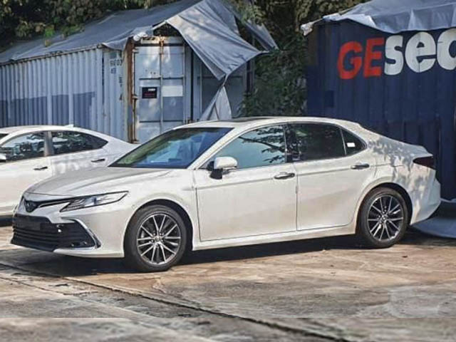 Tin tức ô tô - Toyota Camry bản nâng cấp có mặt tại Việt Nam