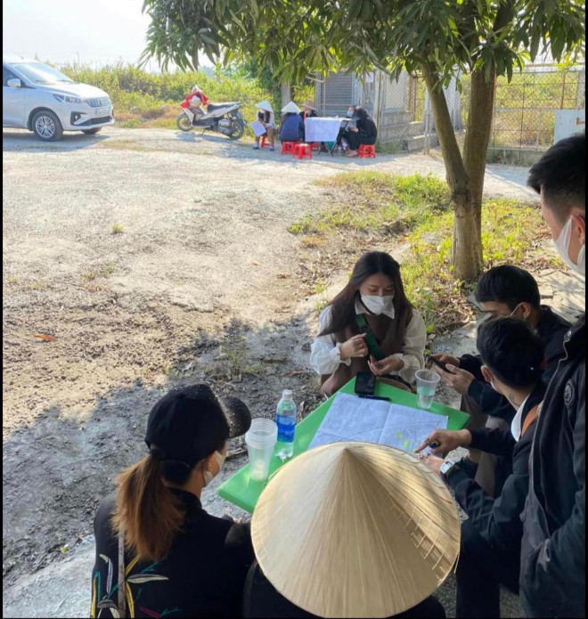 Nắm được nhu cầu về thị trường bất động sản tại thị xã Đông Triều, chị Trang đã "xuống tay" sắm cho mình một lô đất gần 100m2 với giá hơn 500 triệu đồng. Ảnh: NVCC