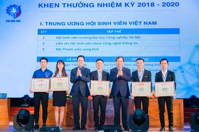 Nam sinh viên "đa năng" trường Đại học Công nghiệp Hà Nội từng là chàng trai nhút nhát - 5