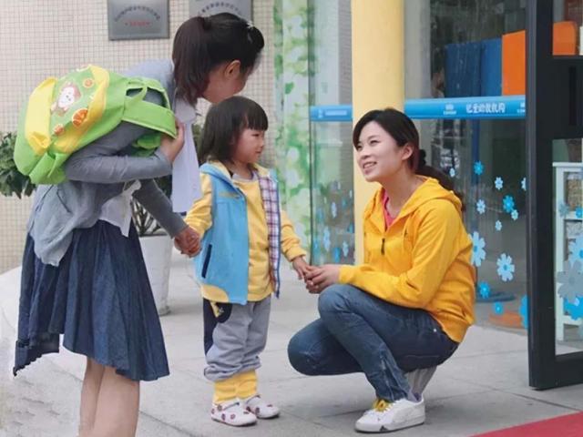 Giáo dục - du học - Vì sao con cái ăn mặc giản dị quá mức, lôi thôi lại ảnh hưởng tiêu cực tới tương lai của chúng?