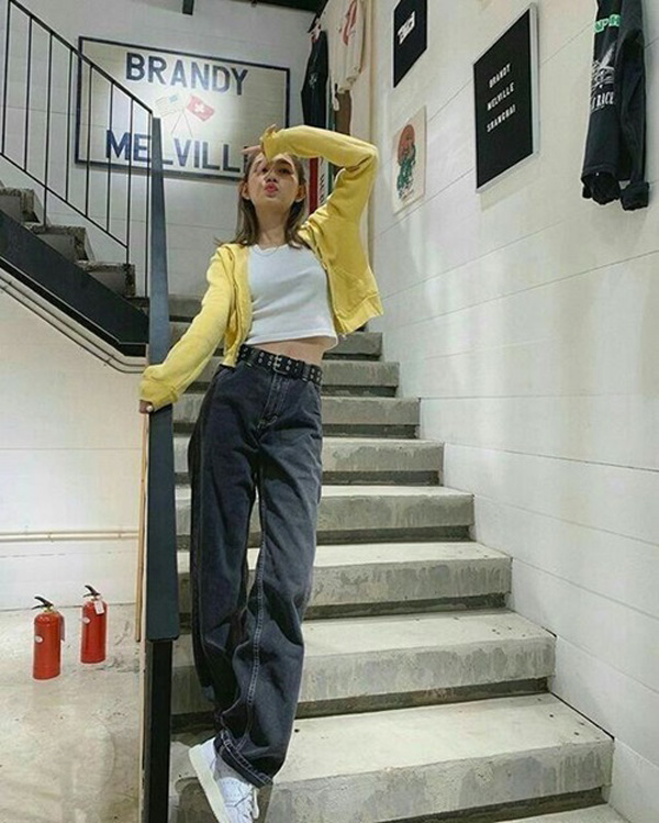 Diện áo cardigan crop-top gợi cảm và trẻ trung cho mùa đông - 10