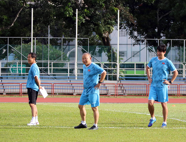 Chiều ngày 8/12, ĐT Việt Nam tiếp tục ra sân tập luyện để chuẩn bị cho trận đấu với Malaysia ở bảng B của AFF Cup 2021 (ngày 12/12).