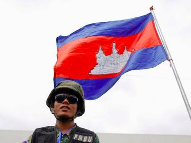 Thế giới - Vì sao Mỹ cấm vận vũ khí với Campuchia?