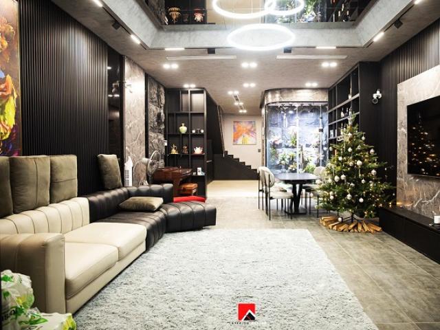 Kinh doanh - Sở hữu bất động sản khắp cả nước, Khắc Việt lại khoe xây thêm căn biệt thự khủng cho vợ con