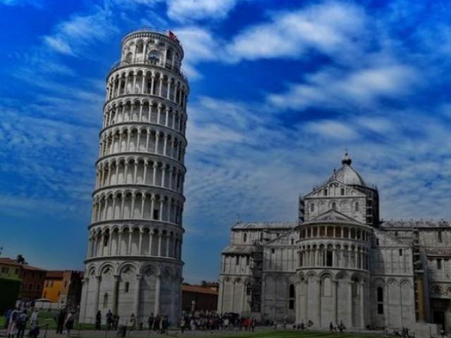 Du lịch - Tháp Pisa nghiêng bao nhiêu độ?