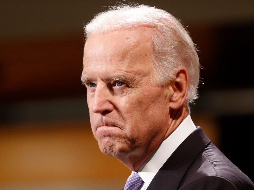 Quy định bắt buộc tiêm vắc xin Covid-19 của ông Biden không nhận được sự ủng hộ của Thượng viện (ảnh: Reuters)