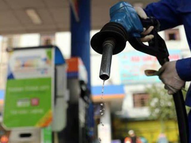 Thị trường - Tiêu dùng - Giá xăng dầu tại Việt Nam đồng loạt giảm mạnh từ 15h chiều nay 10/12