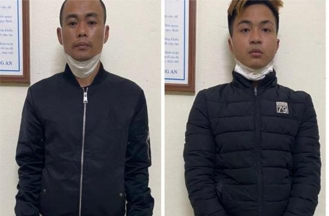 Tạm giữ hai đối tượng thu tiền ở bãi cỏ lau xã Phú Cường