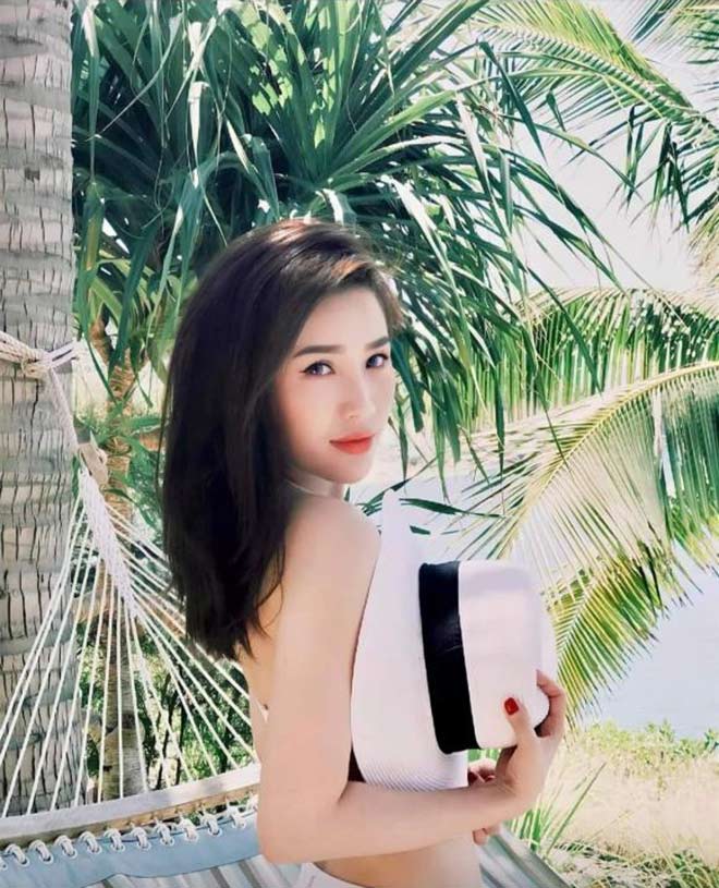 Những bộ ảnh dùng mũ thay váy áo của người đẹp Việt - 12