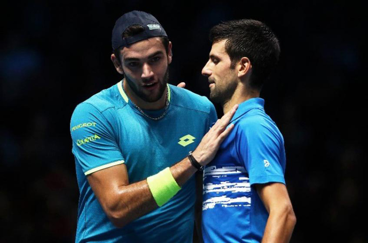 Berrettini (trái) nói vui đùa về chuyện "ghét" Djokovic