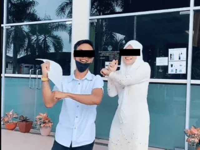 Phi thường - kỳ quặc - Cặp đôi tươi cười rạng rỡ, nhảy nhót ăn mừng sau khi ly hôn khiến dư luận kinh ngạc