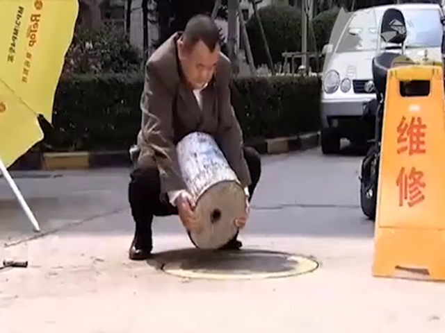 Cười 24H - Hậu quả không thể lường được khi lòng tốt đặt nhầm chỗ